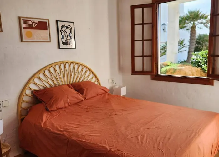 Pour 2 Personnes - Vue Pl Fornells (Menorca)